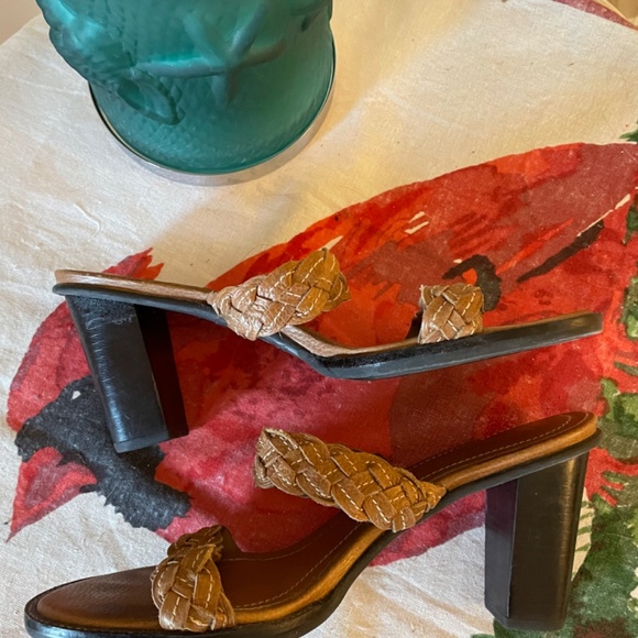 Ralph Lauren Kardelle size 8 tan sandals - Picture 3 of 5